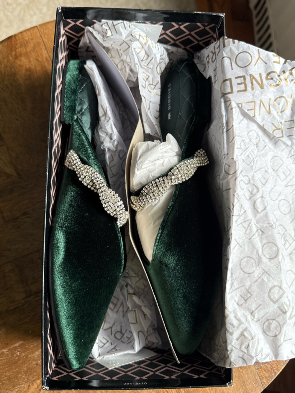 Birdies Rhinestone Embellished Green Velvet Pointy Toe Mules 7.5. NIB - Picture 3 of 11